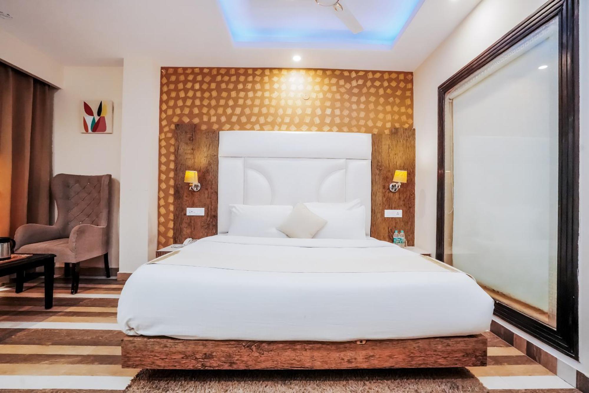 Himalayan Mountain And Valley View - Garden With Bonefire - Ample Parking - Luxury Balcony Rooms -By Aachman Stays!! Mashobra شيملا المظهر الخارجي الصورة