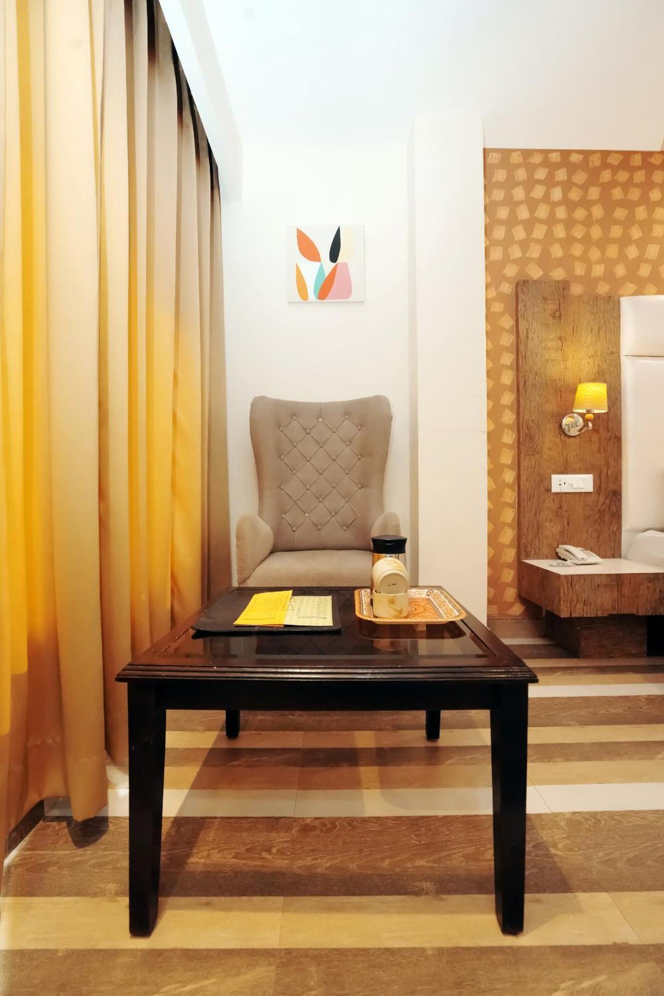 Himalayan Mountain And Valley View - Garden With Bonefire - Ample Parking - Luxury Balcony Rooms -By Aachman Stays!! Mashobra شيملا المظهر الخارجي الصورة